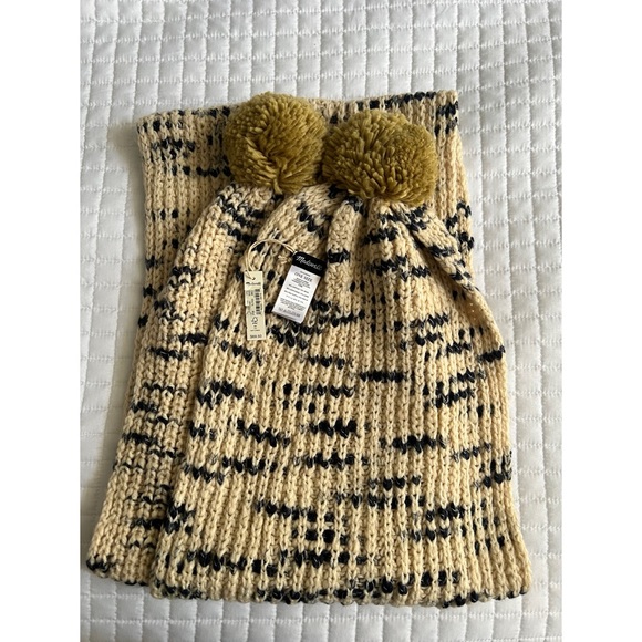 Madewell Patterned Pom-Pom Scarf - Picture 3 of 6